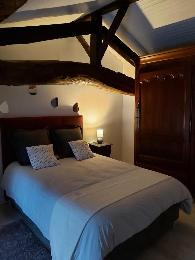 Logis Des Bessons Bed & Breakfast Migron Exterior foto