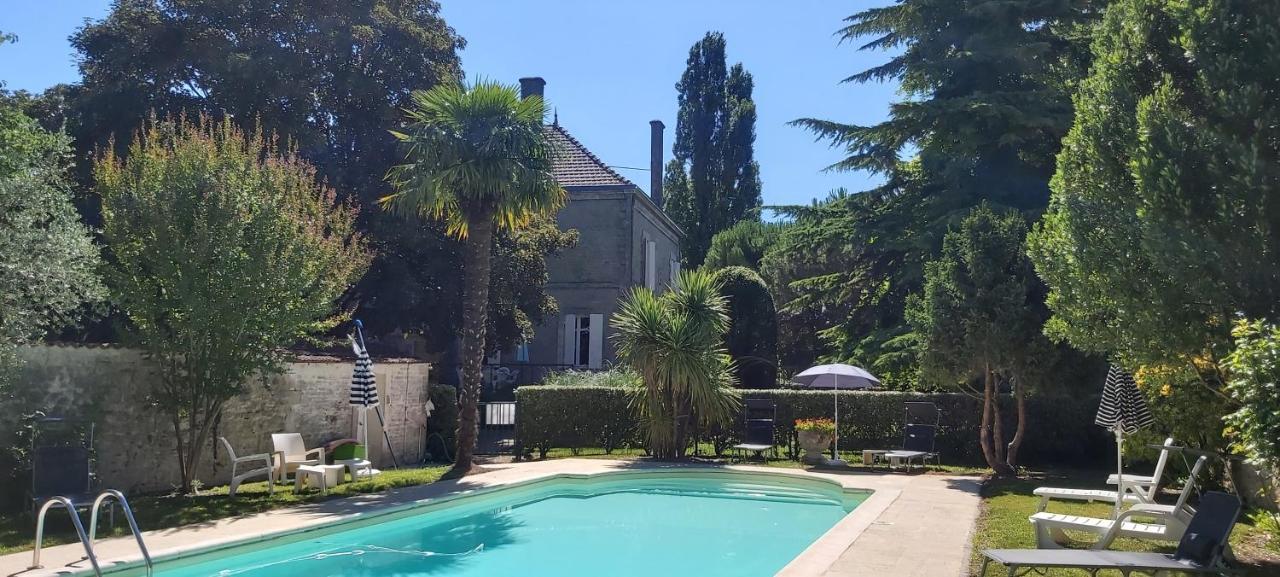 Logis Des Bessons Bed & Breakfast Migron Exterior foto
