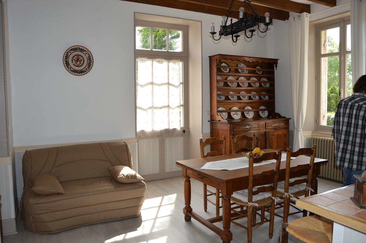 Logis Des Bessons Bed & Breakfast Migron Exterior foto