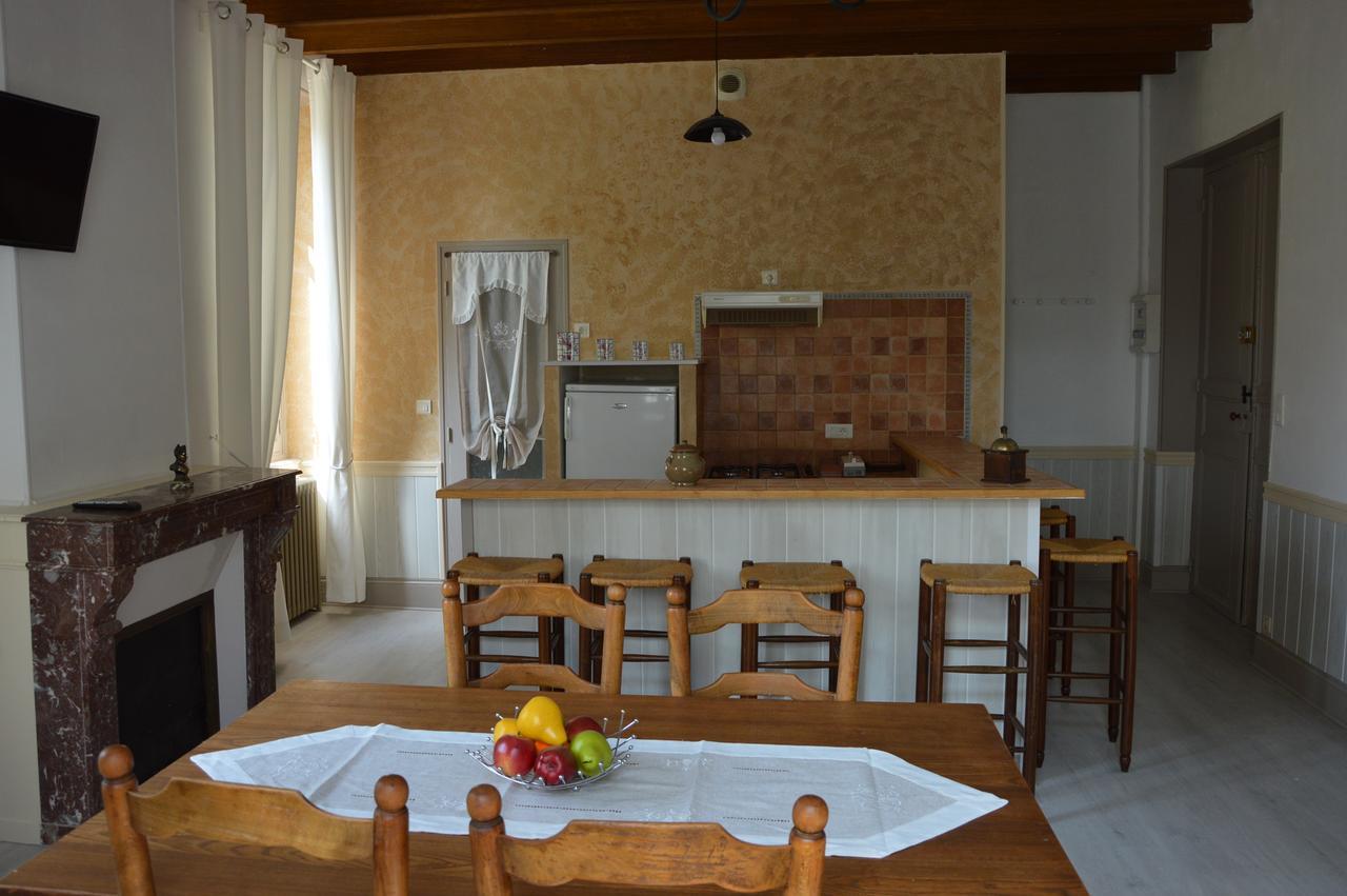 Logis Des Bessons Bed & Breakfast Migron Exterior foto